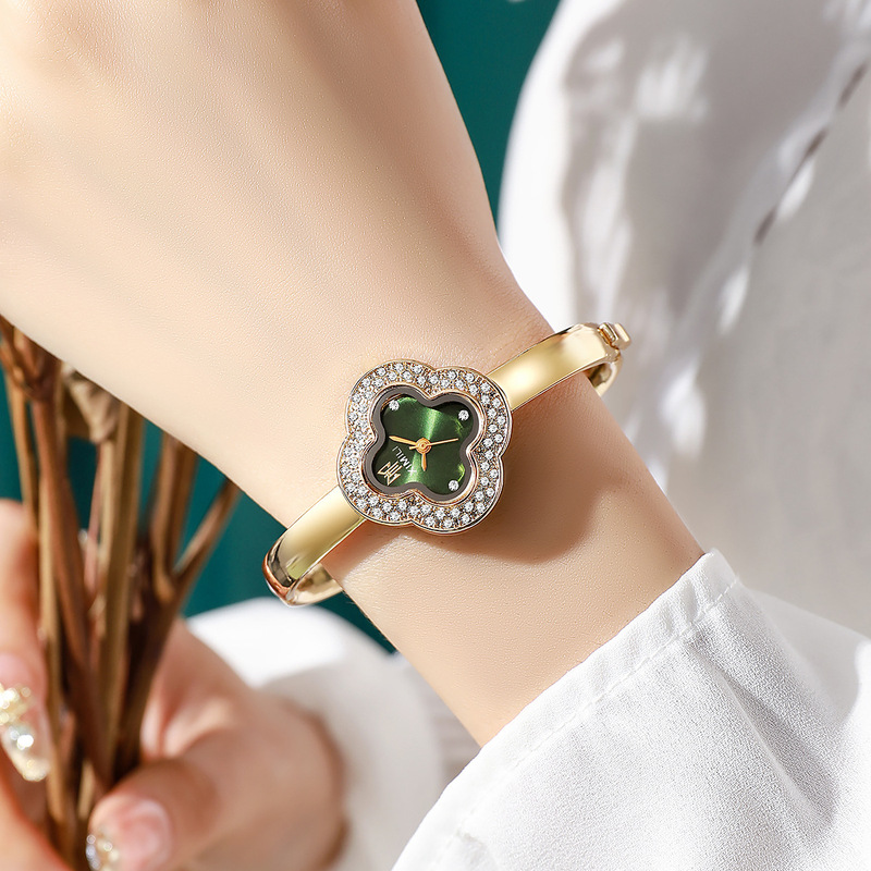 นาฬิกาข้อมือควอตซ์รูปใบโคลเวอร - Luxury Watch Diamond บทวิจารณ์และราคา