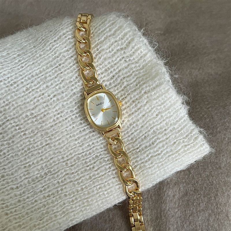 นาฬิกาข้อมือควอตซ์ทรงวงรีแฟชั่ - Luxury Watch Brand For Women บทวิจารณ์และราคา