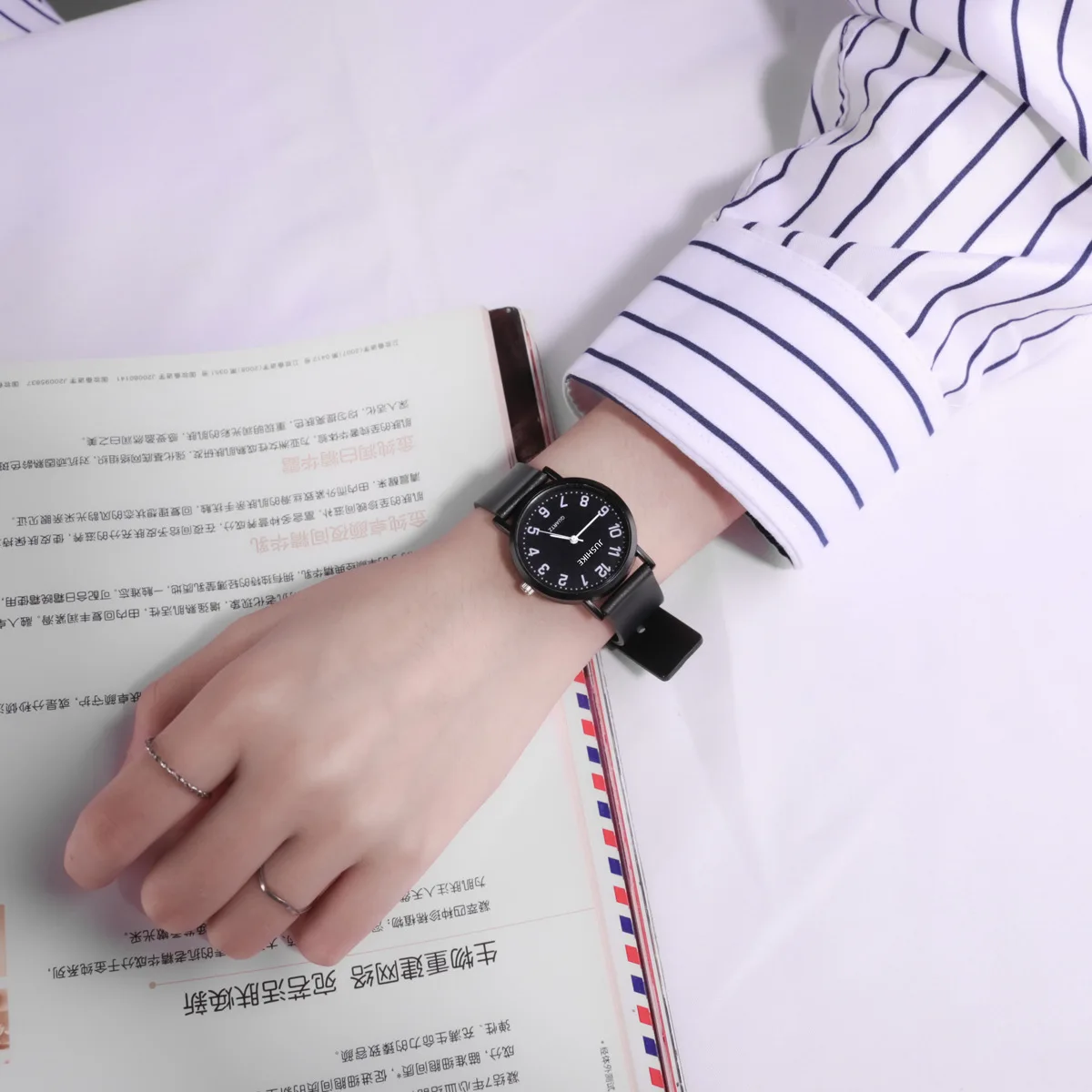 Simple สีดํานาฬิกานาฬิกาควอตซ์ - Luxury Watch For Girls บทวิจารณ์และราคา